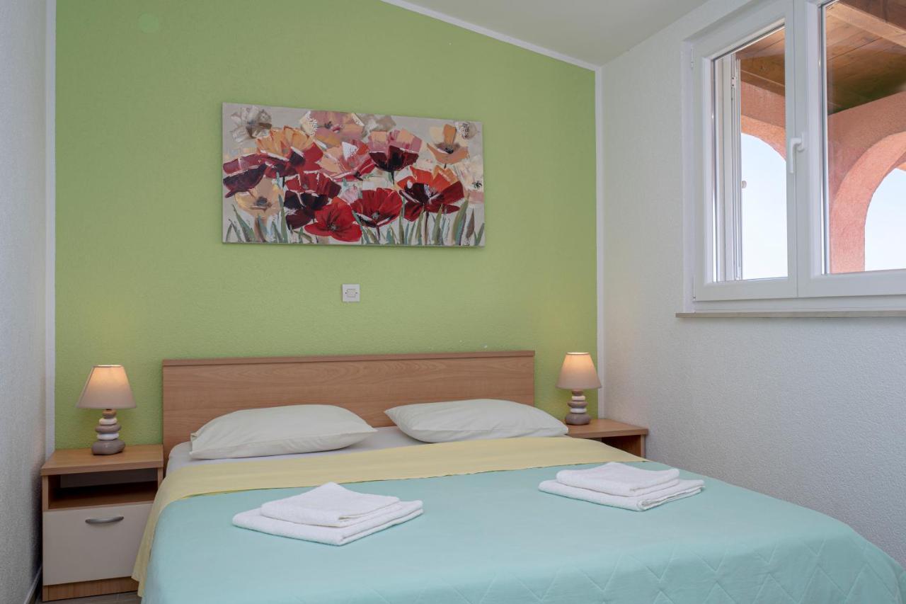 Seaview & Balcony Apartment Petra Jadrija Exterior foto